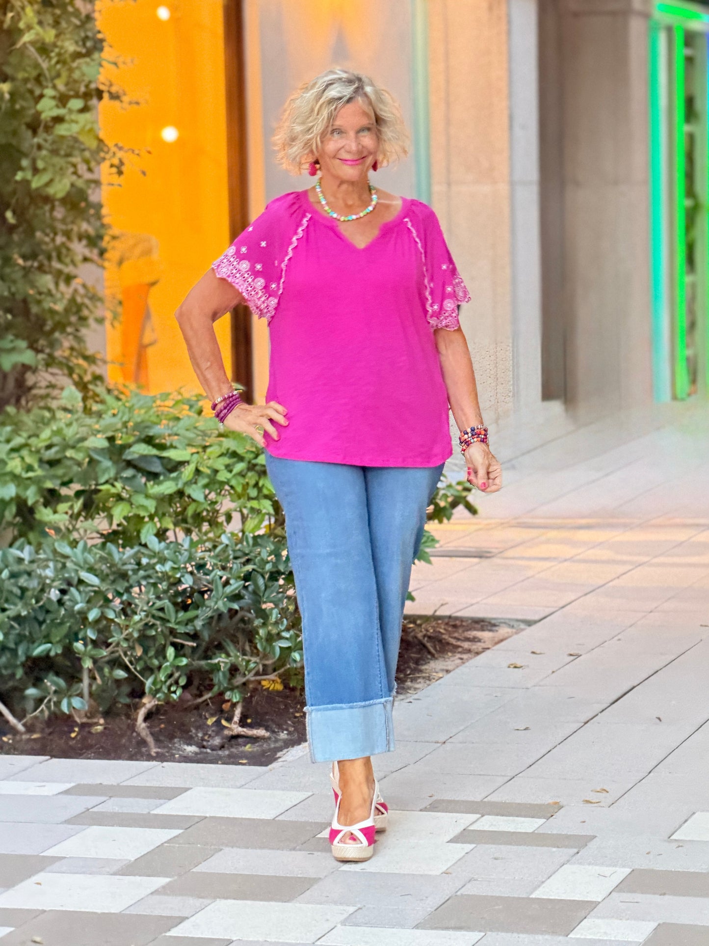 PINK FLORAL EBROIDERY TOP