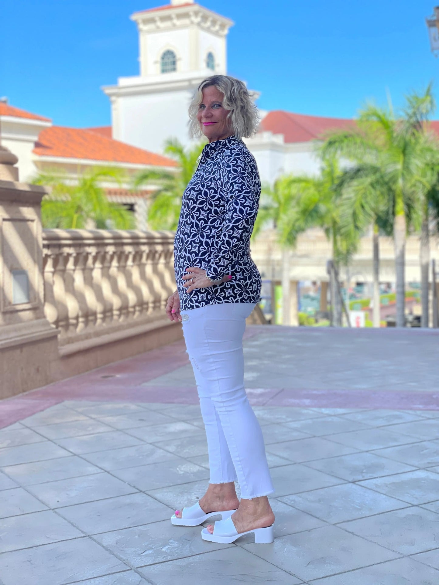 NAVY DAYS ZIPPER TOP