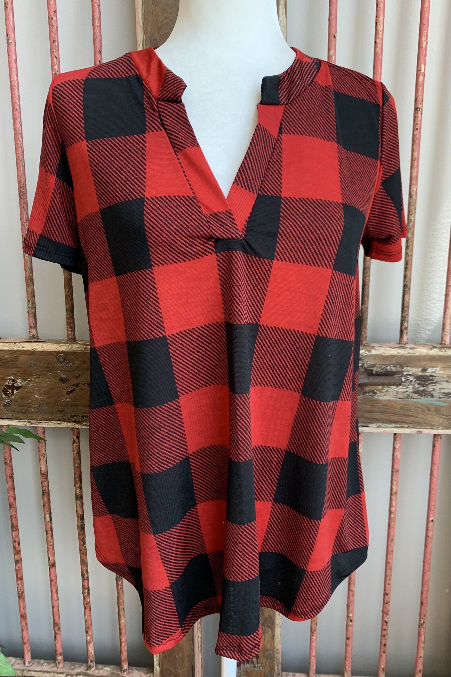 Go The Distance Women's Plaid Short Sleeve Top