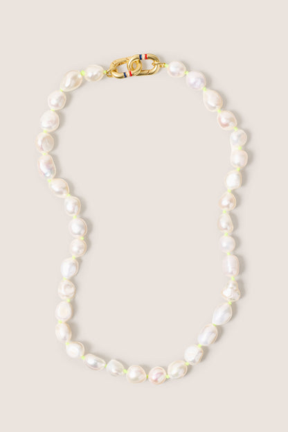 Le Pearl Necklace
