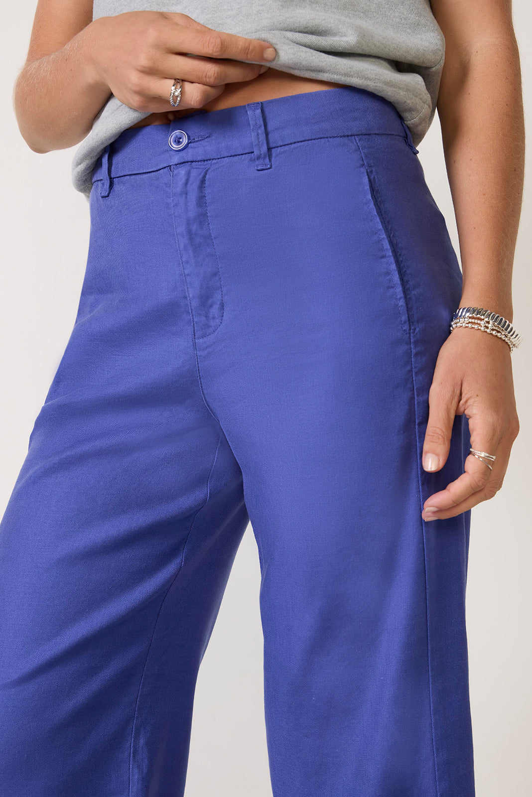 Joelle Stretch Linen Crop