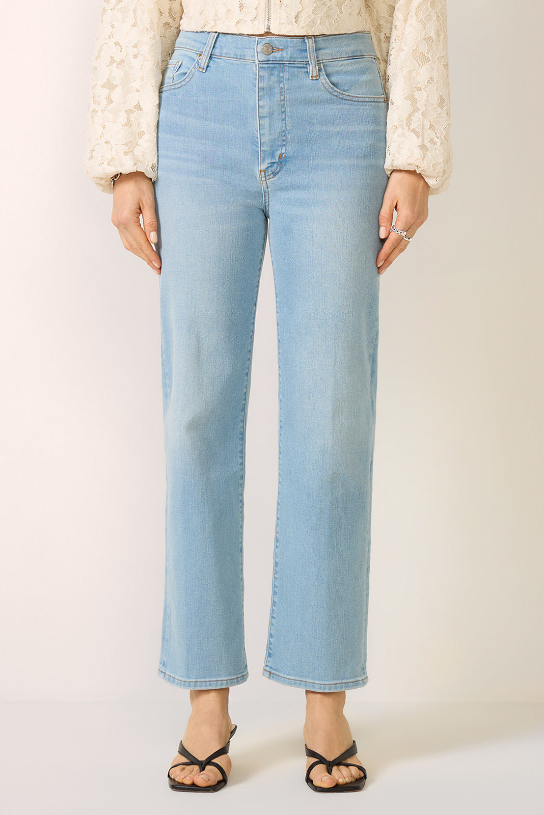 Le Sleek Straight Jean