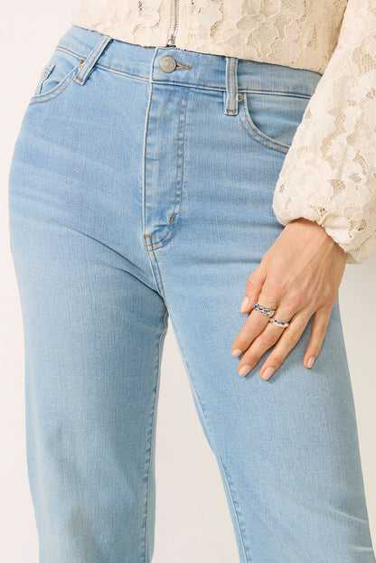 Le Sleek Straight Jean
