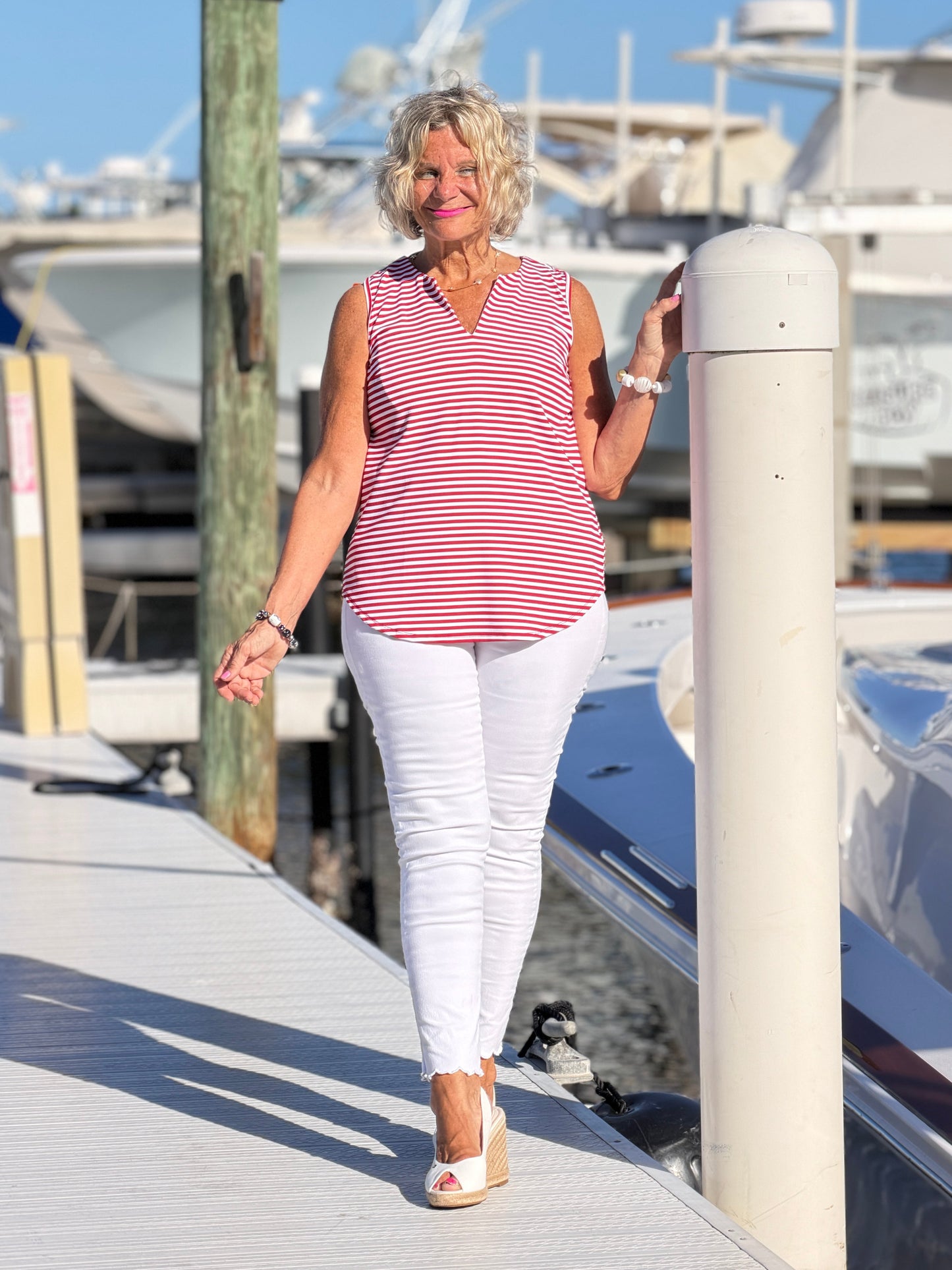 REGATTA RED STRIPED NOTCH TOP