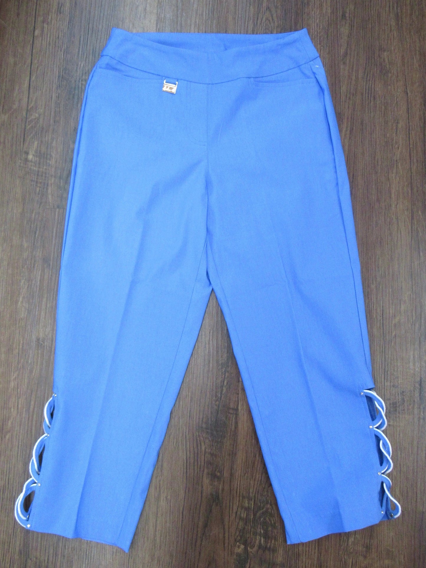 RHINESTONE PERRI CAPRI
