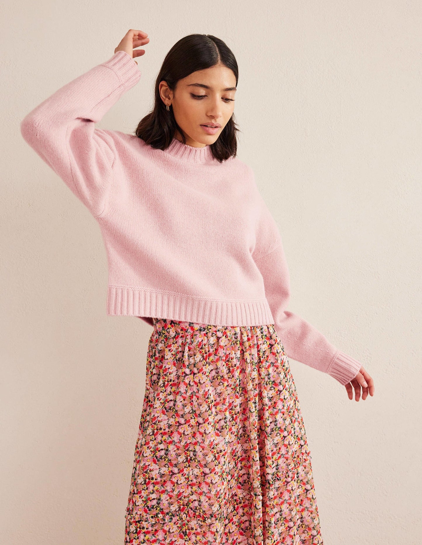 Brushed Wool Cropped Sweater-Chalky Pink