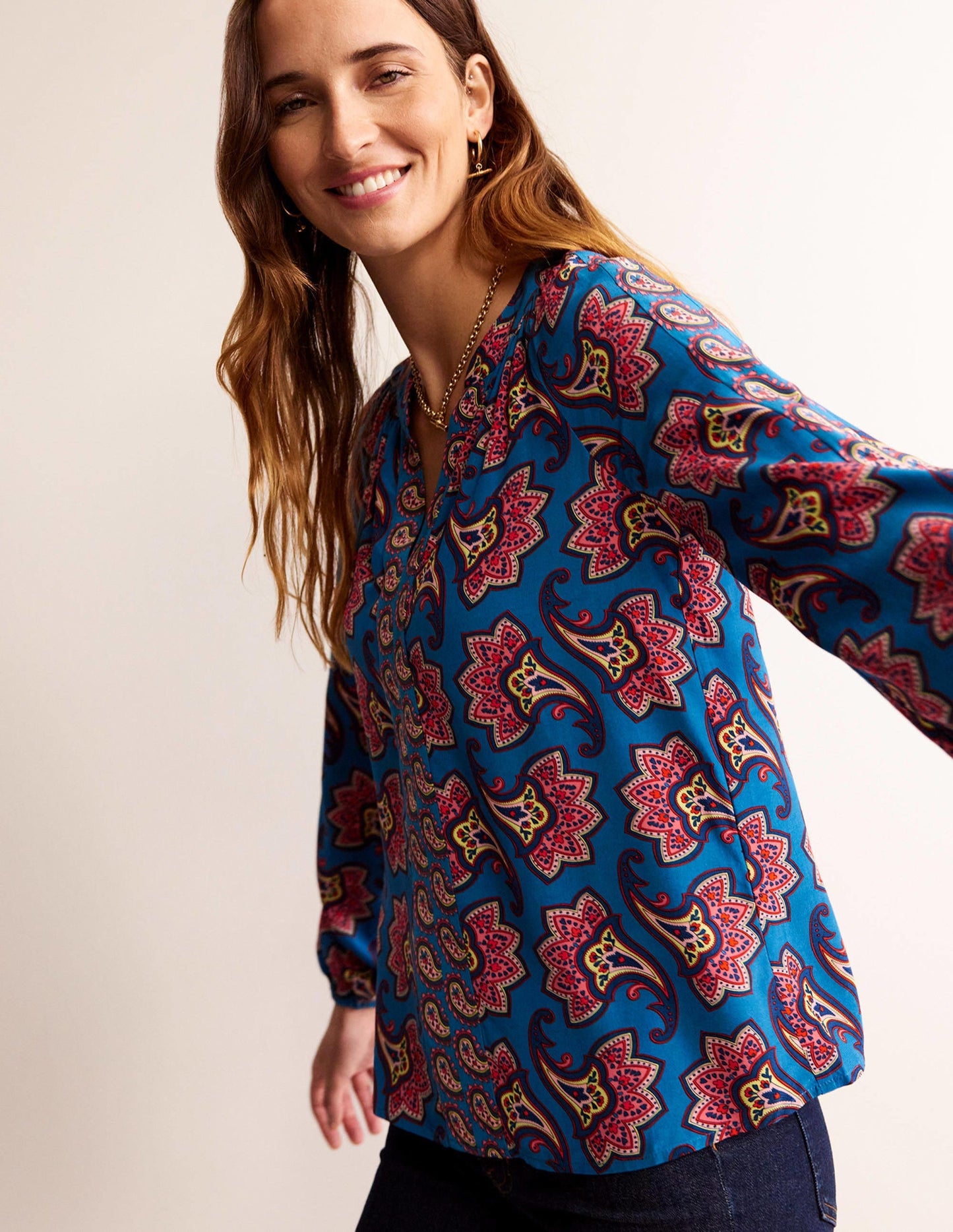 Border Print Raglan Top-Blue, Paisley Amaryllis