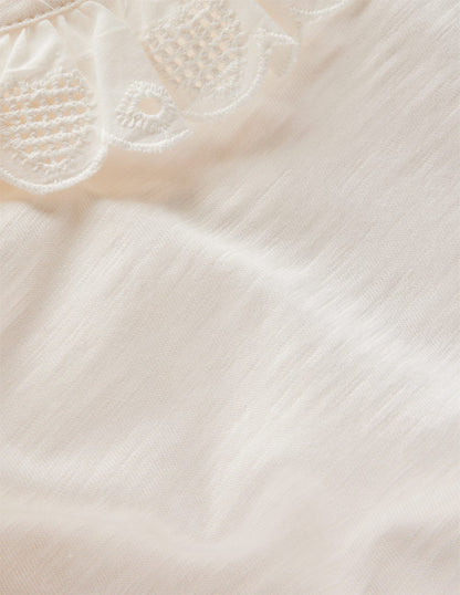 Broderie Heart Trim Top-Soft Ivory
