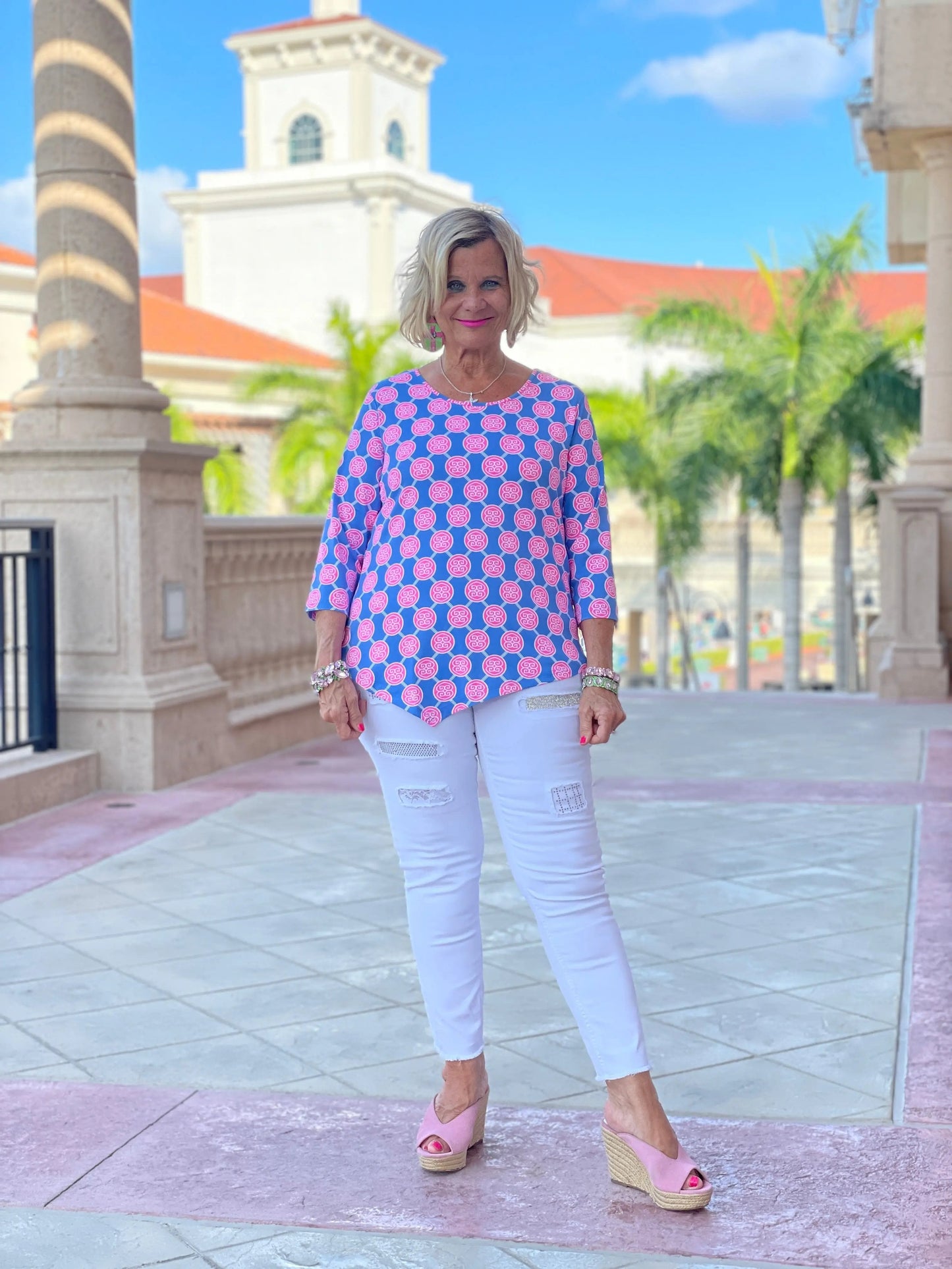 MEDALLION ASYMMETRIC TOP