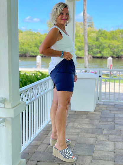 NAVY SKORT