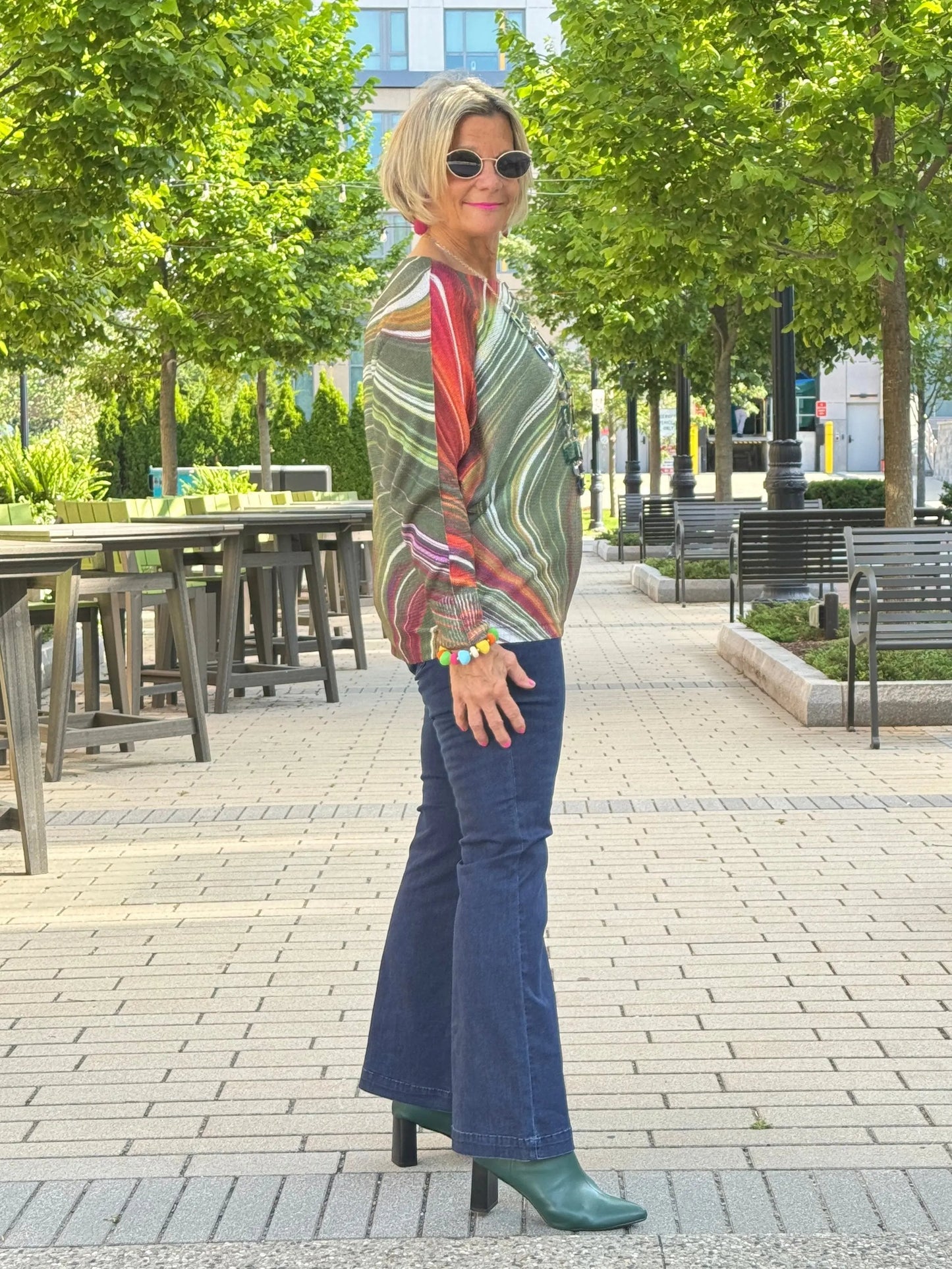 OLIVE Wavy Round Neck Knit Printed Sweater