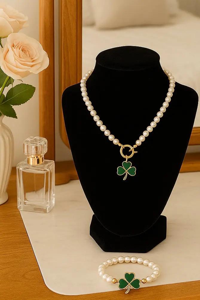 Shamrock Toggle Necklace