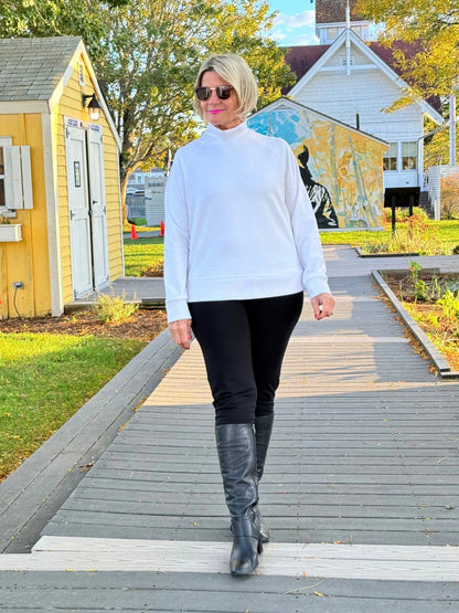 MOCK NECK WHITE TOP