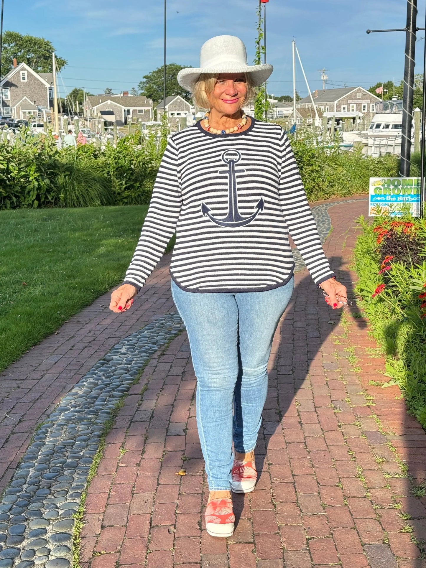 NAVY STRIPE ANCHOR SWEATER
