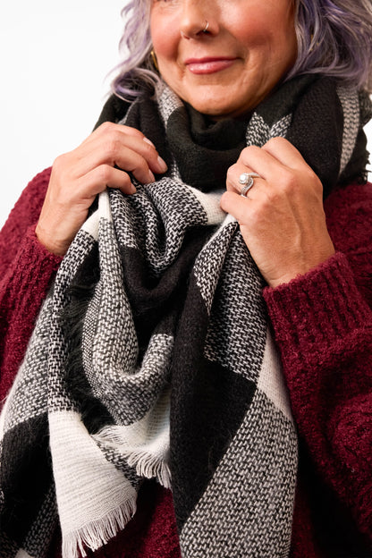 ALB Custom Women's Plaid Woven Scarf