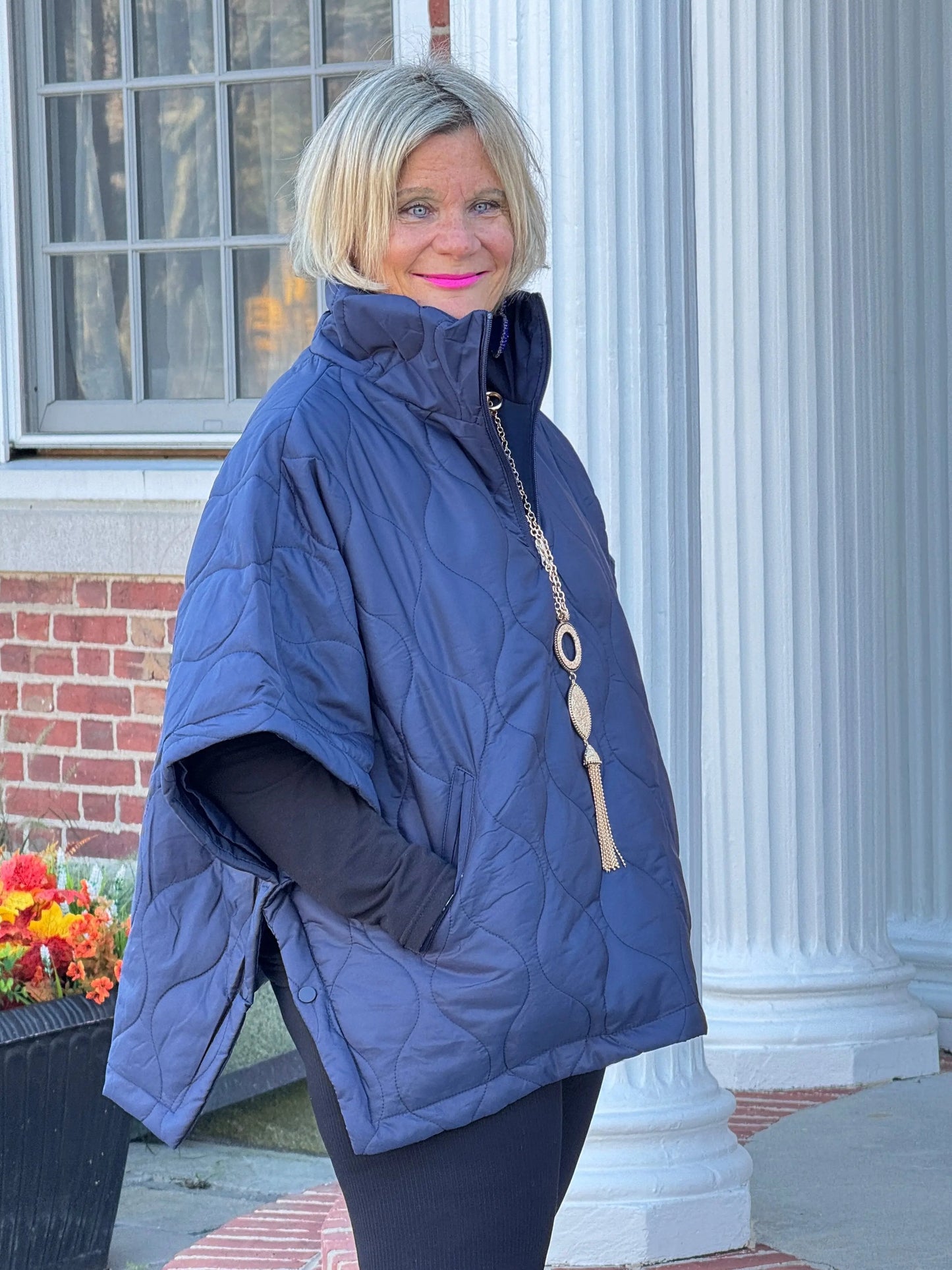 Quilted Short Sleeves Puffer Pullover Poncho Navy