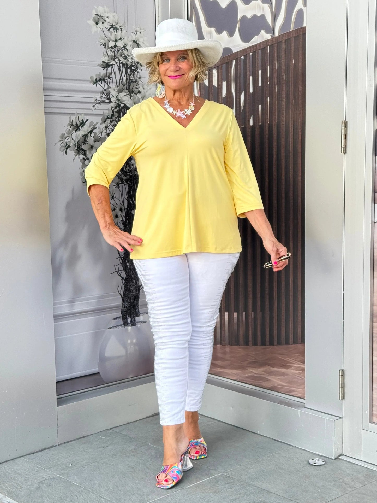 LULU-B YELLOW TAILORED V SLEEVE TOP
