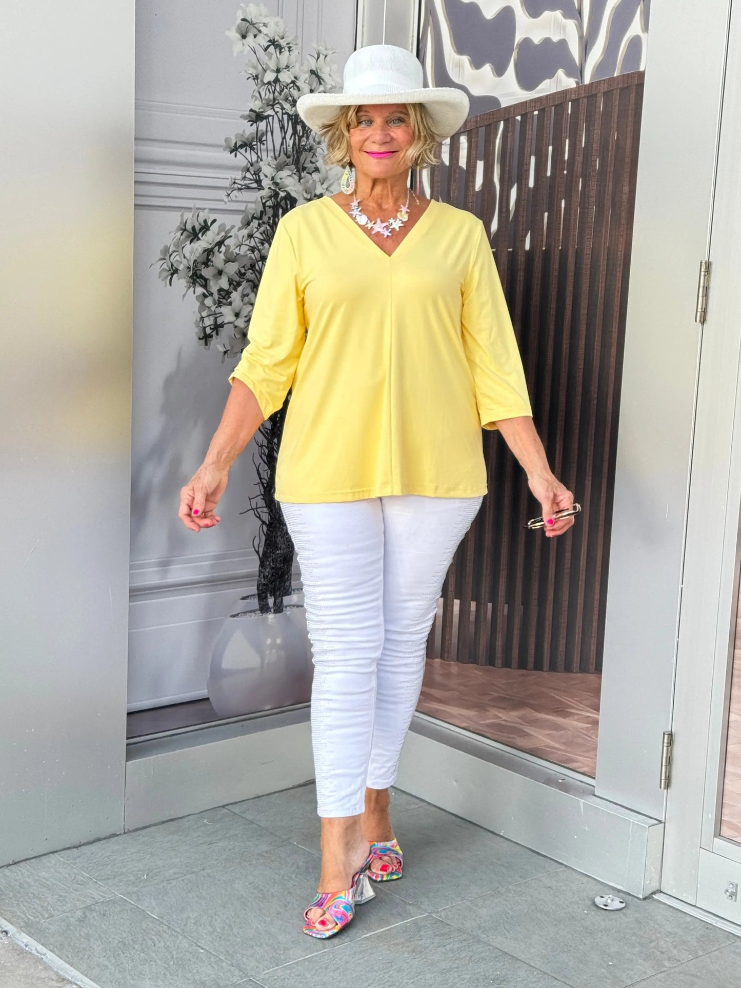LULU-B YELLOW TAILORED V SLEEVE TOP