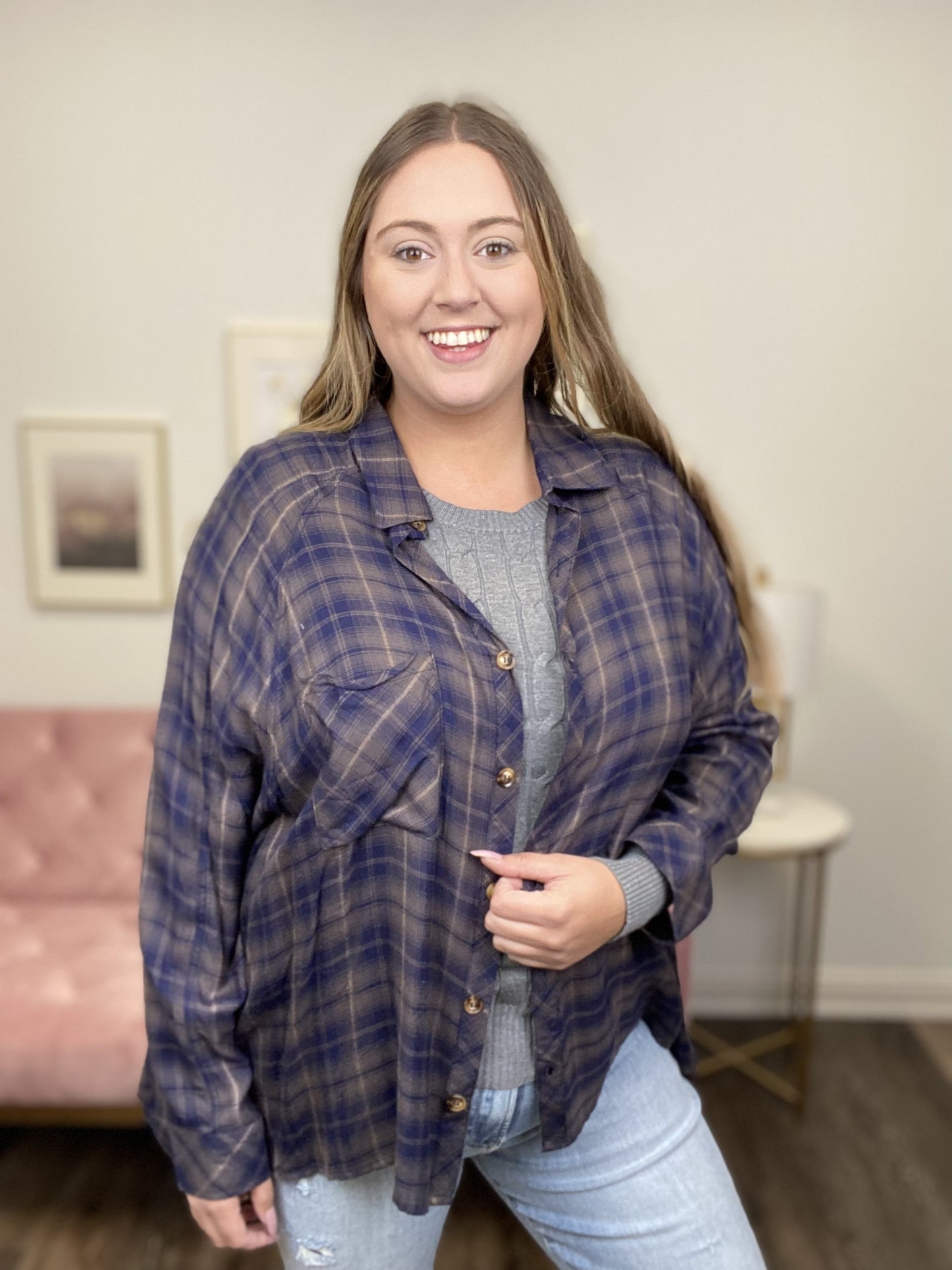Light Mood Women's Plaid Hi-Lo Long Sleeve Top