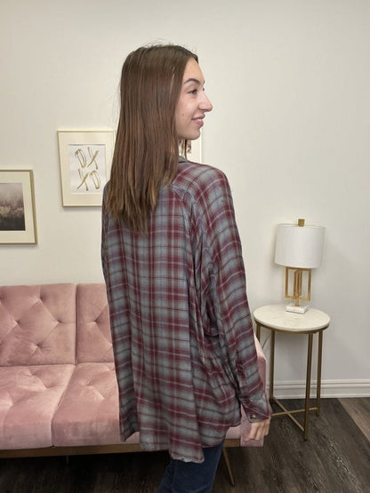 Light Mood Women's Plaid Hi-Lo Long Sleeve Top
