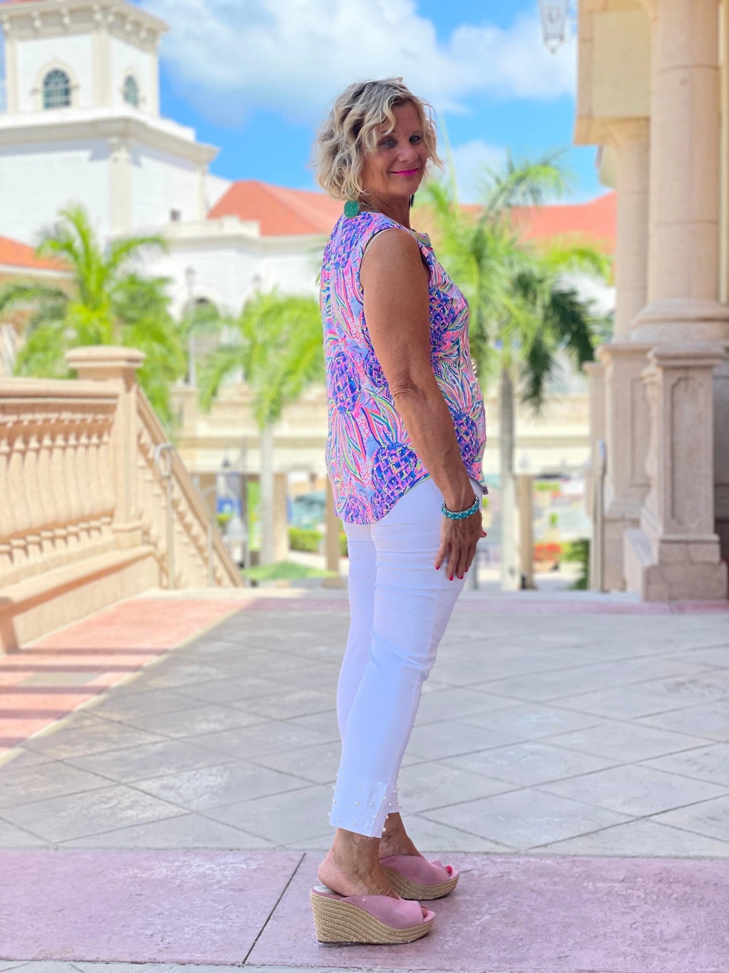 PINK PINEAPPLE DREAM SLEEVELESS V