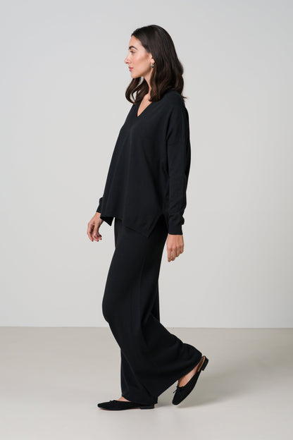 Layla V Neck Sweater | Black | Fine Knit