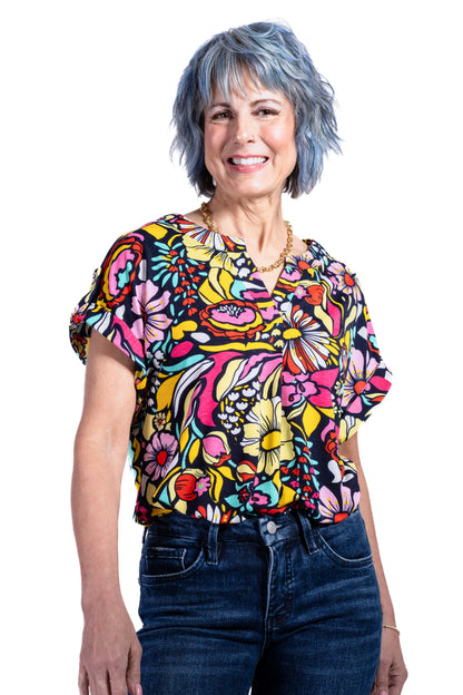 Women's Patterned Split Neckline Short Sleeve Top