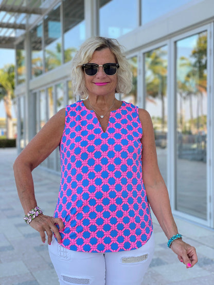 PINK SPADE SLEEVELESS V NECK
