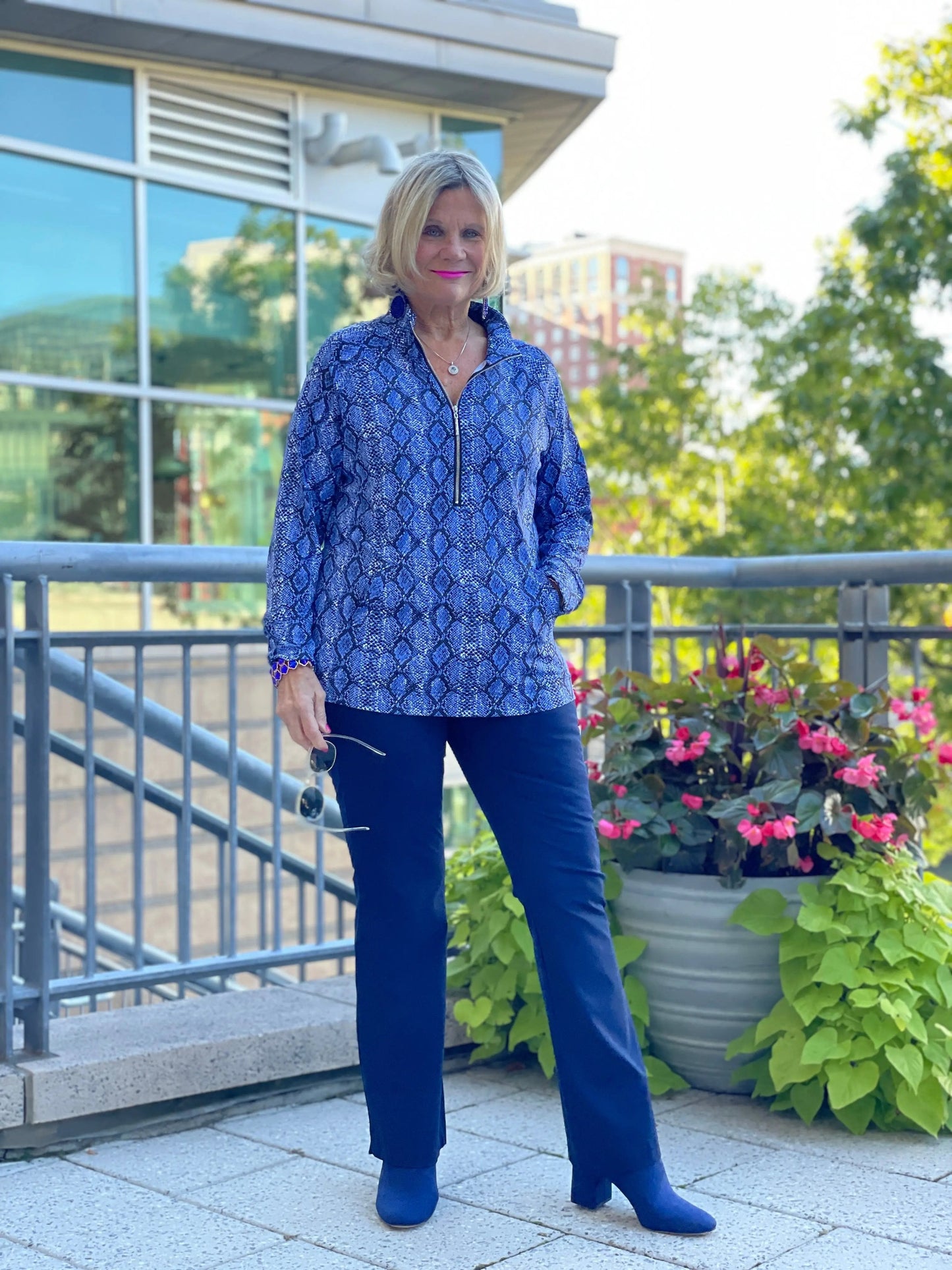 SAVANNA BLUE KANGAROO TOP