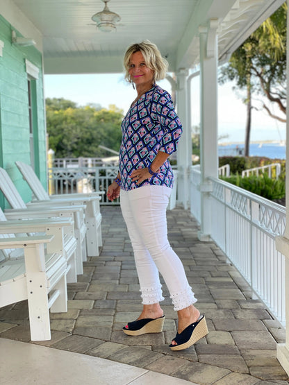 PINEAPPLE VAC V NECK TOP