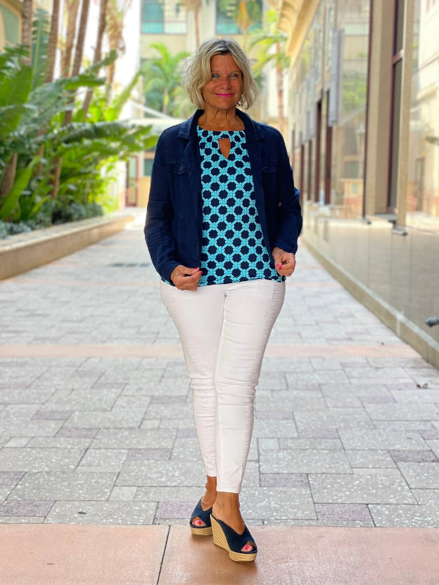 SEASIDE BLUE  KEYHOLE TOP