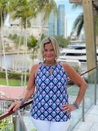 PINEAPPLE VACATION KEYHOLE TOP