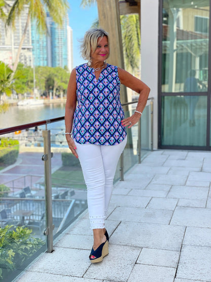 PINEAPPLE VACA SLEEVELESS V NECK