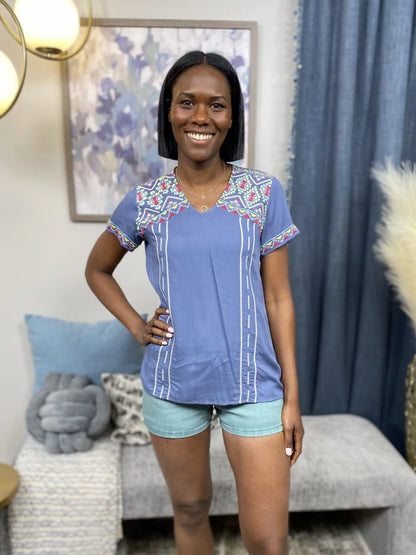 Along Came Callie Women's Embroidered V-Neckline Short Sleeve Top